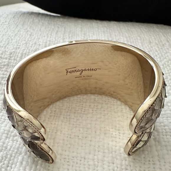 Salvatore Ferragamo Cuff Bracelet - Picture 4 of 8
